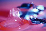 Изобретен презерватив, что имитирует секс с девственницей